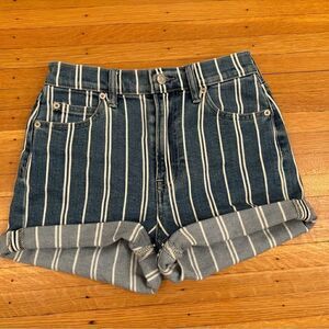 Gap blue/white stripe denim Mom shorts NWT